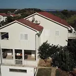 Apartmán 1 *