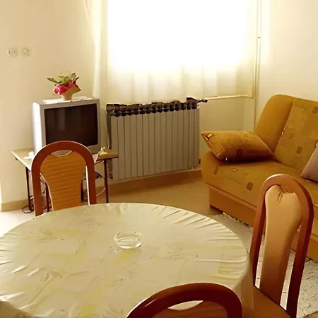 1 Apartment