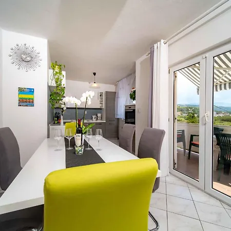 Apartment 1 *