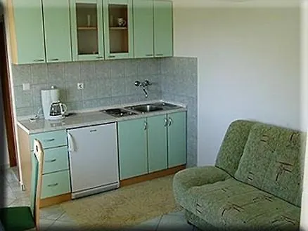 1 Apartment